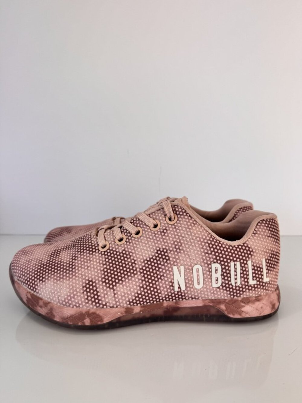 NOBULL Outwork Tie-Dye Trainers Super Fabric Dusty Rose Womens US Size 7 - Picture 2 of 13